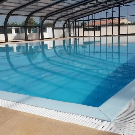 Chalet Climatise Pour 6- Piscine Commune Chauffee