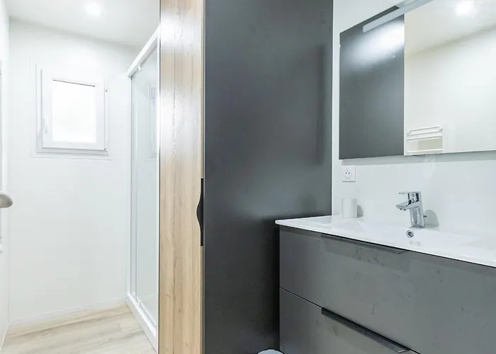 Chalet Climatisé Pour 6- Piscine Commune Chauffée *