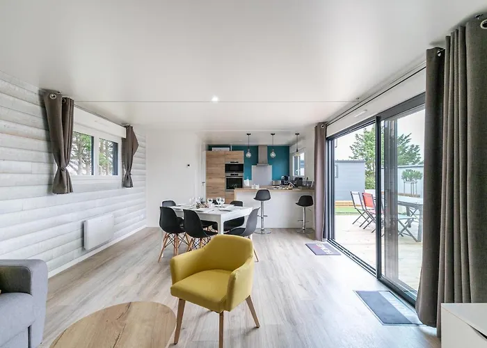 Chalet Climatisé Pour 6- Piscine Commune Chauffée